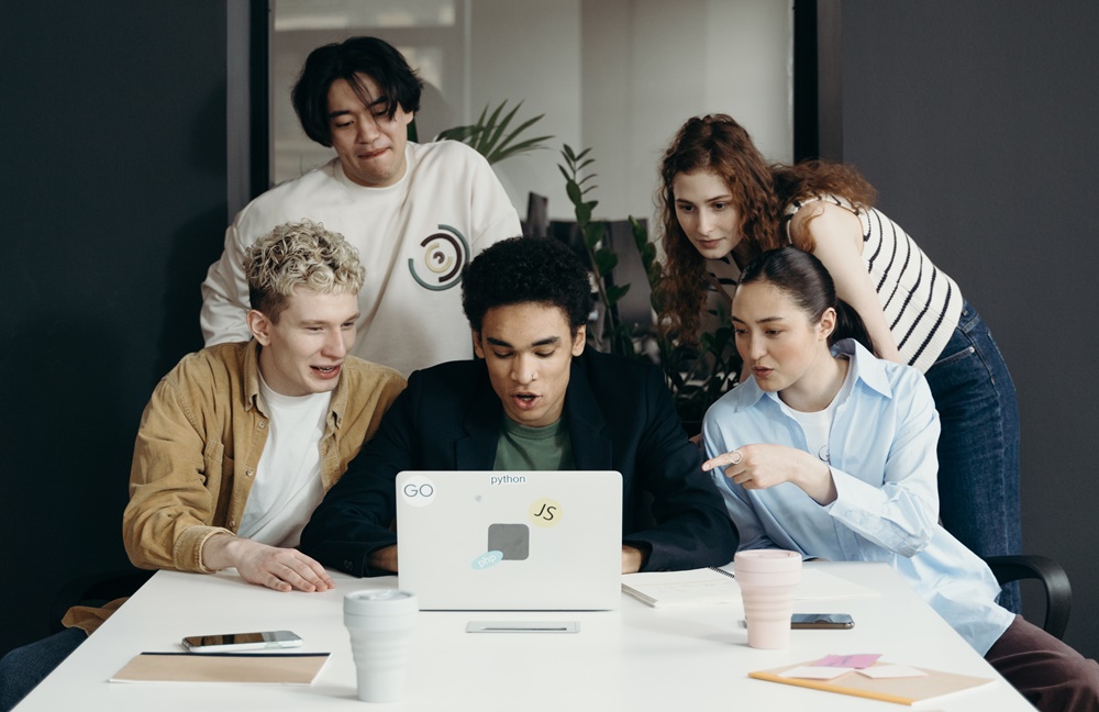 Realize trabalhos colaborativos com os recursos do Miro